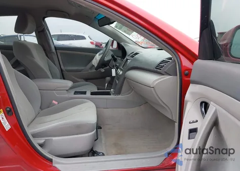 2009 Toyota Camry Le z USA, uszkodzony, nr VIN 4T1BE46K49U400557